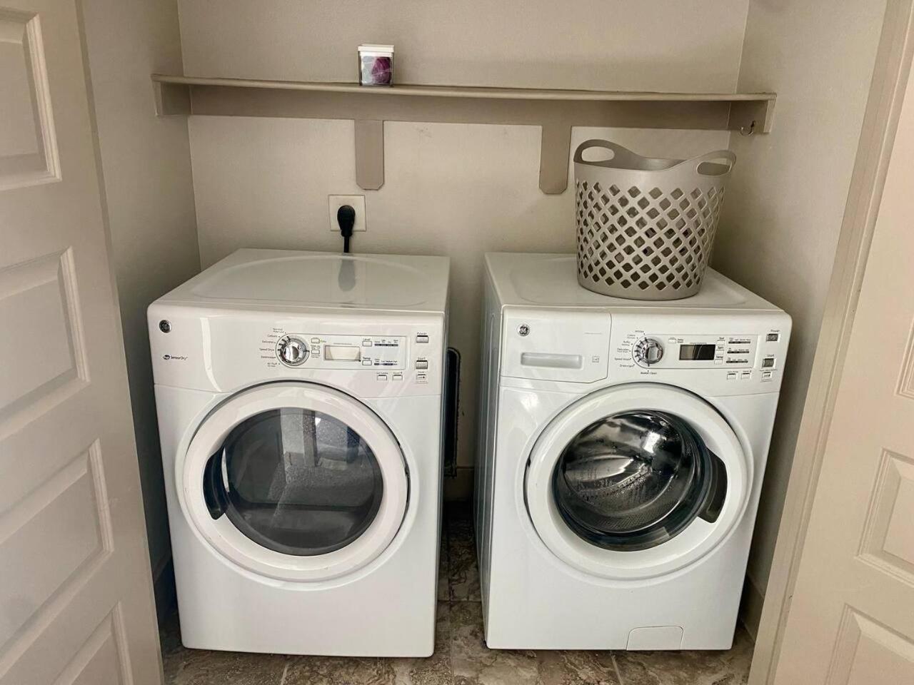 Holiday home Secure Space Near Memorial View Gym Pool Wd Houston