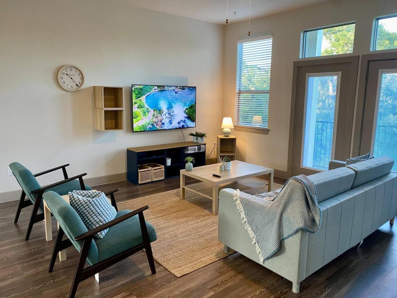 Secure Space Near Memorial View Gym Pool Wd